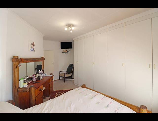 3 BEDROOM HOUSE FOR SALE IN MARAIS STEYN PARK